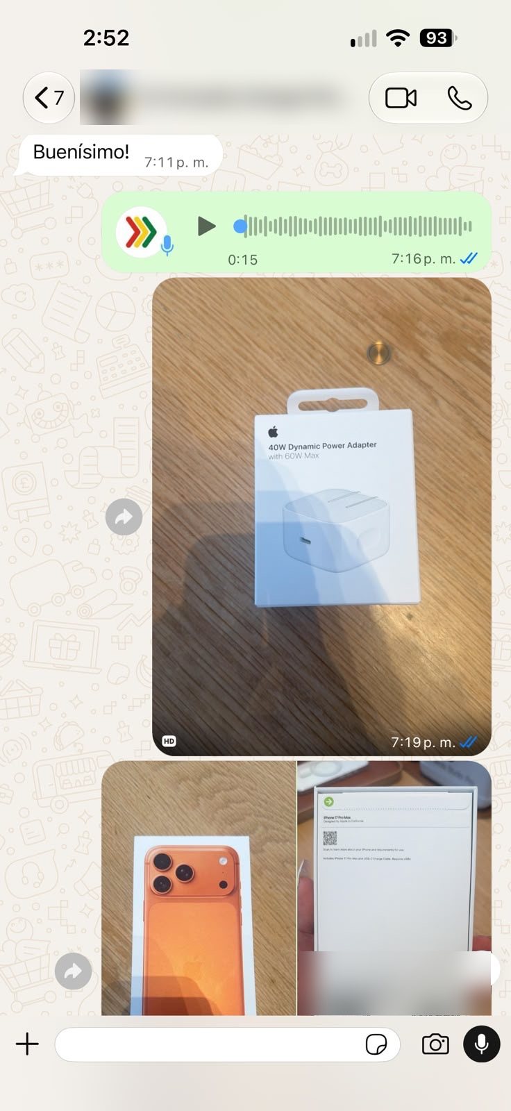 Chat de WhatsApp de un cliente: iPhone y accesorios